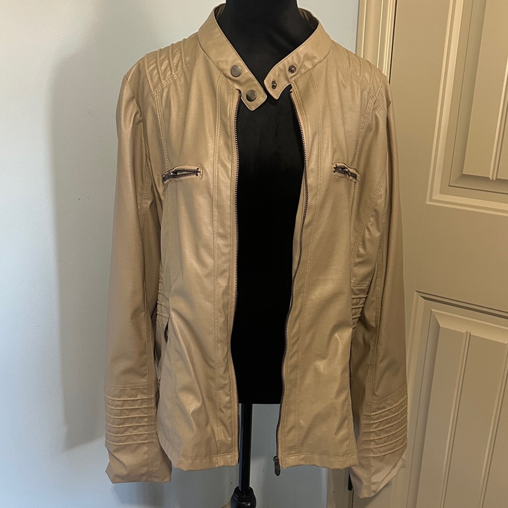 Women’s Beige Faux Leather Jacket. Size XL